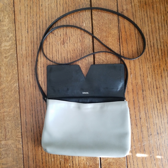 Vince Crossbody Leather V Notch Black Gray Bag - Picture 2 of 8